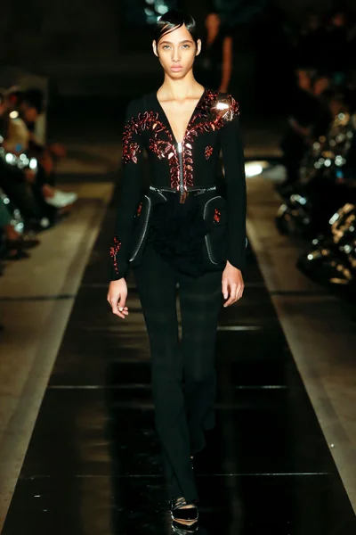 Look 54